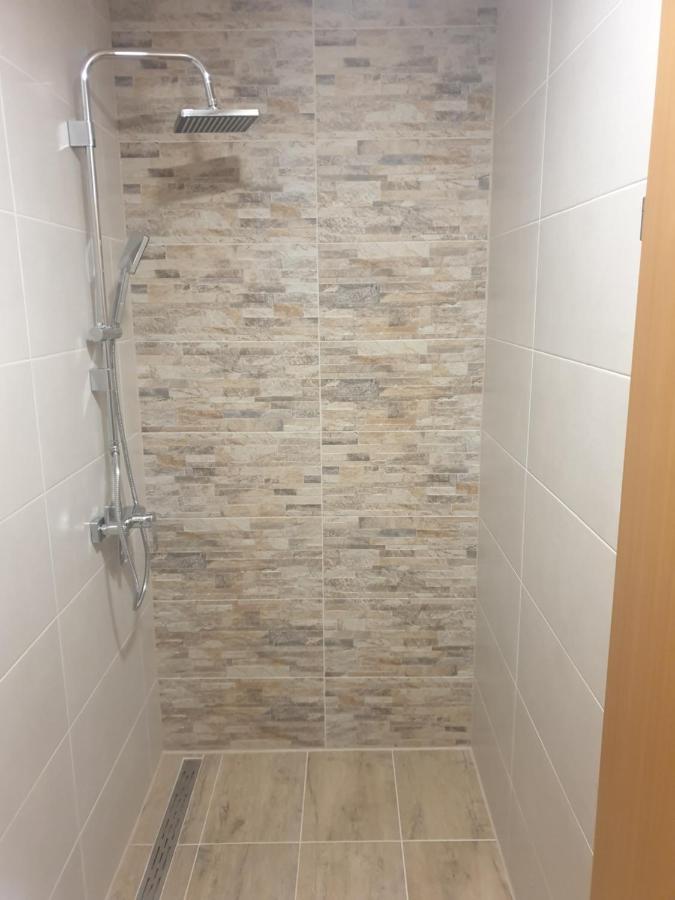 Guesthouse Flora Копер Экстерьер фото