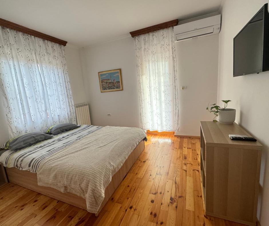 Guesthouse Flora Копер Экстерьер фото