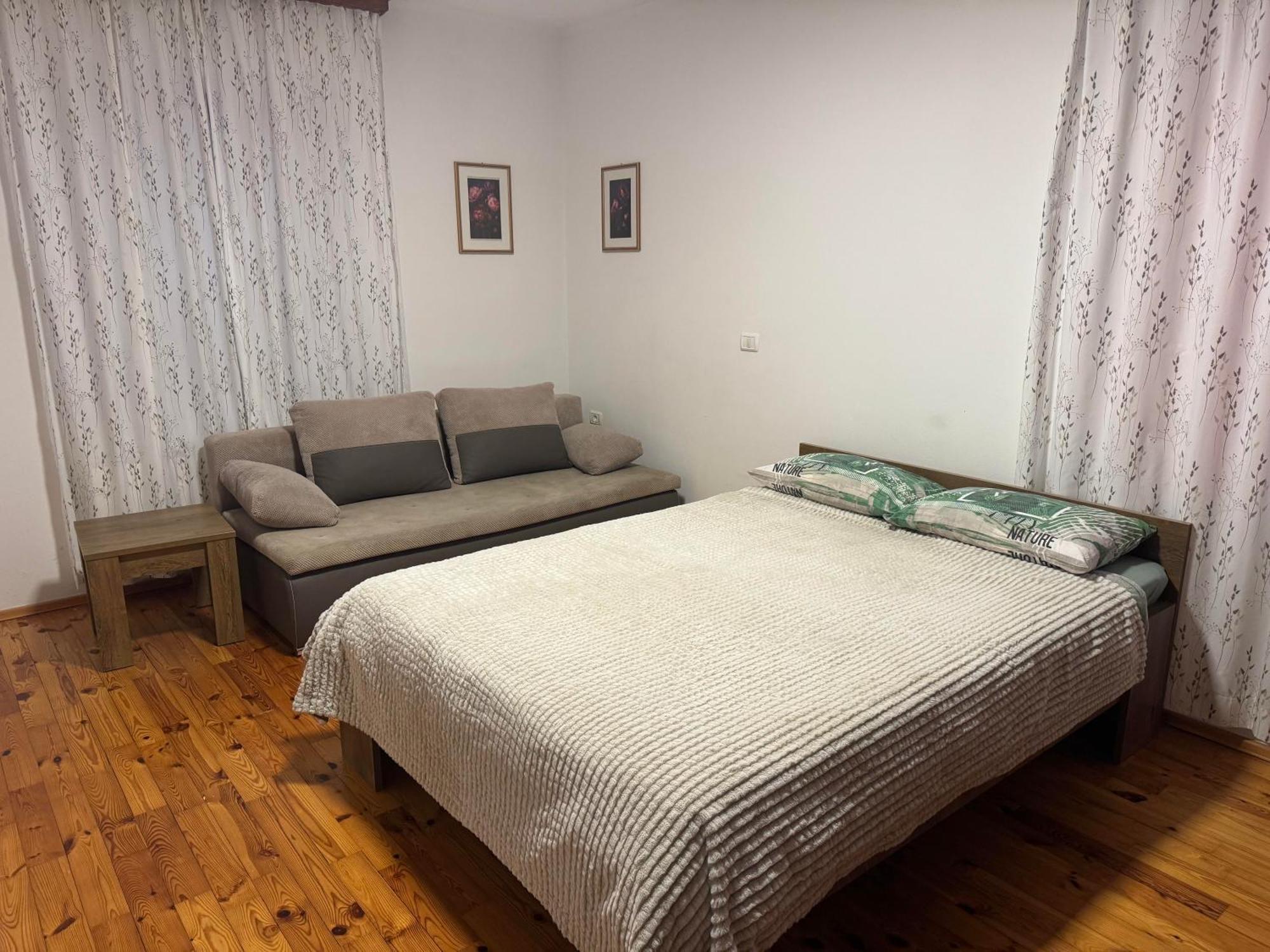 Guesthouse Flora Копер Экстерьер фото